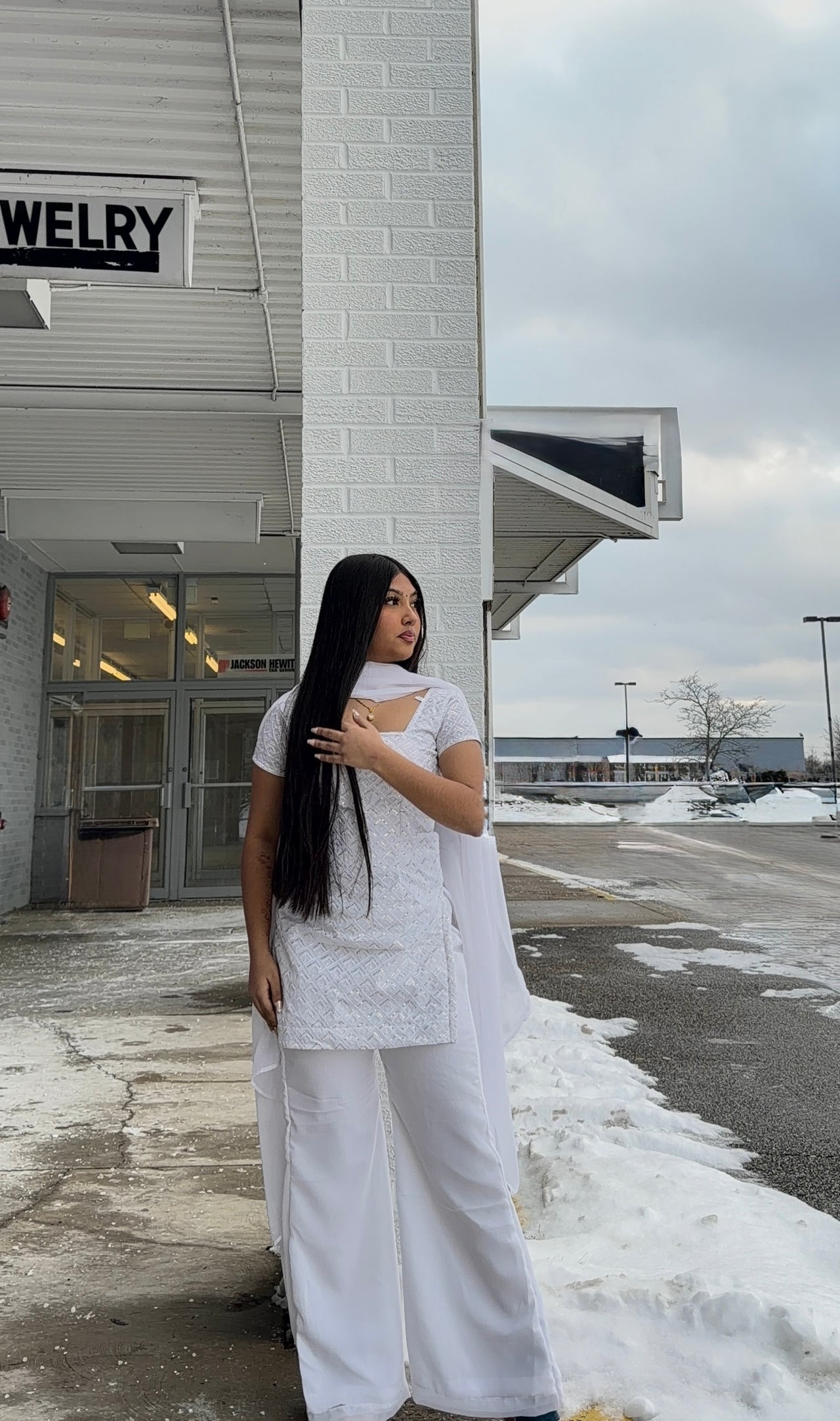 White 90’s Inspired Embroidered Kurta Set