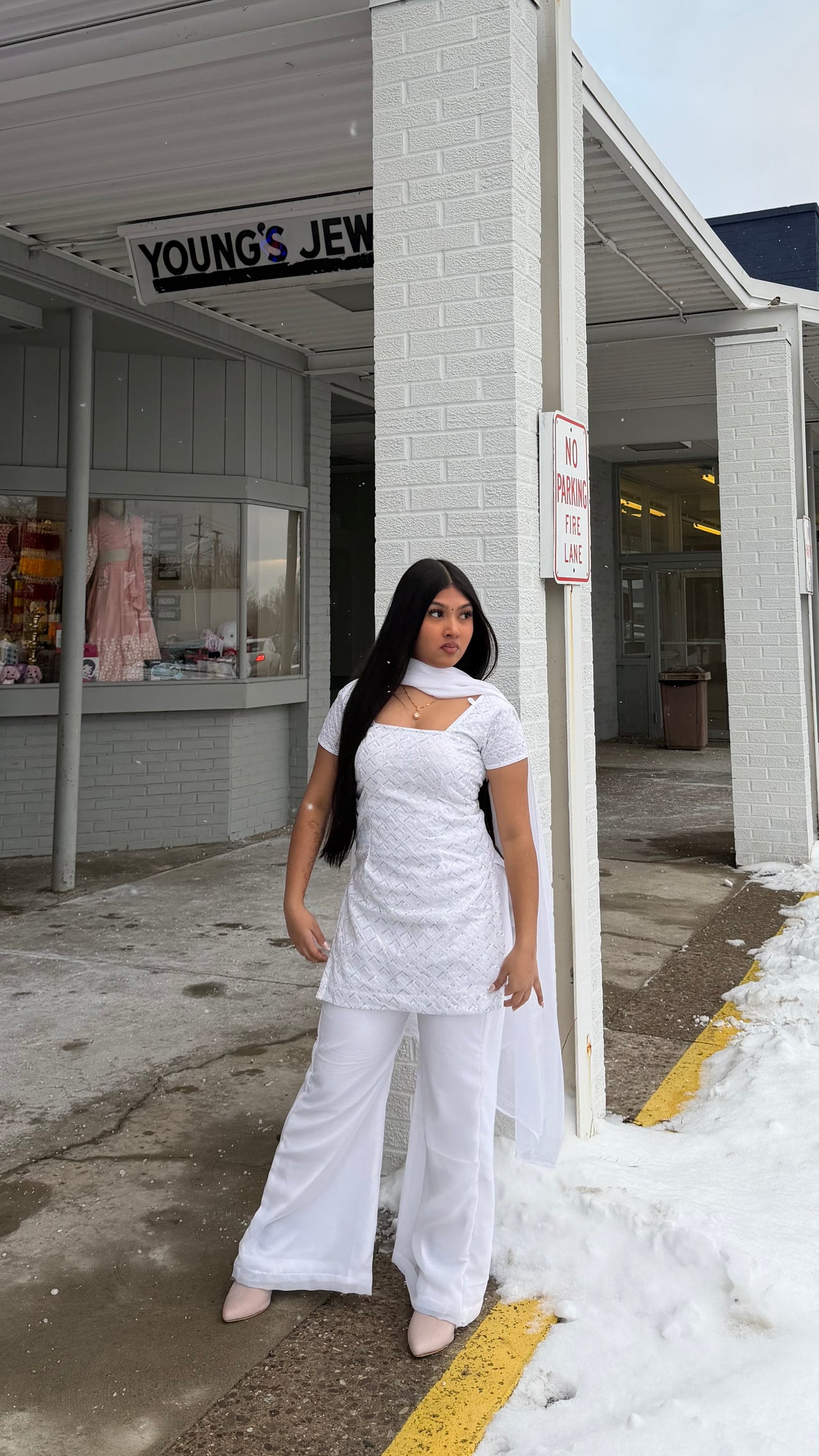 White 90’s Inspired Embroidered Kurta Set