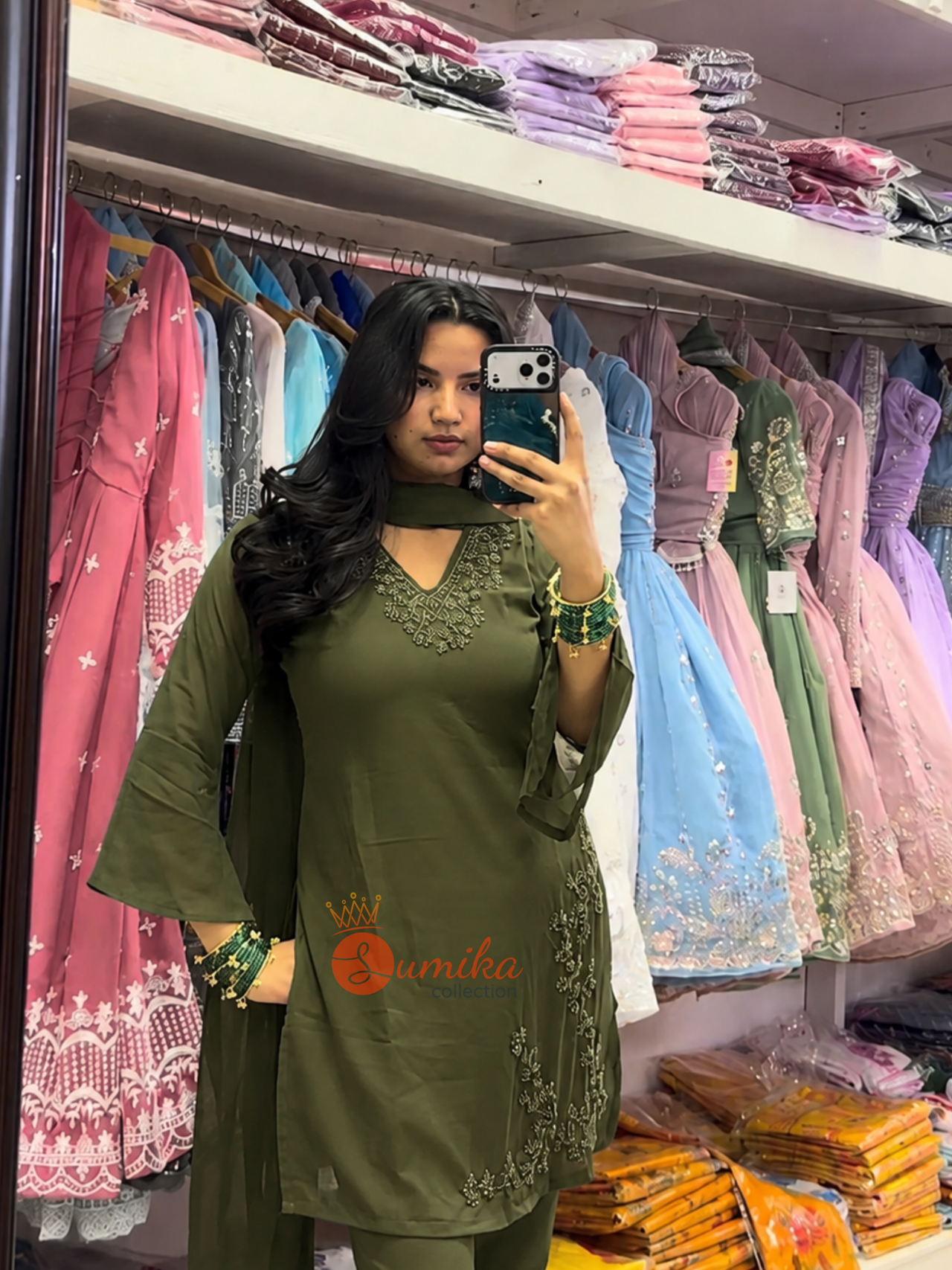 Mehendi 90’s Inspired Embroidered Kurta Set